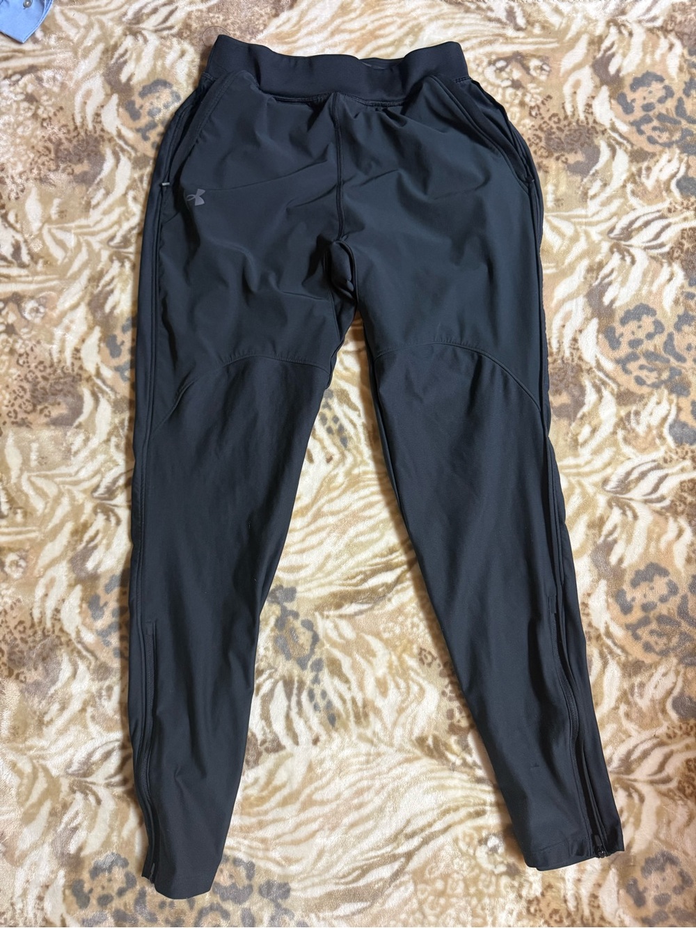 Under Armour black joggers size small #underarmour #athletic